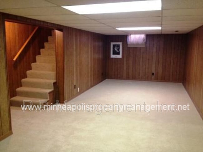 Photo - 1088 18th Ave SE