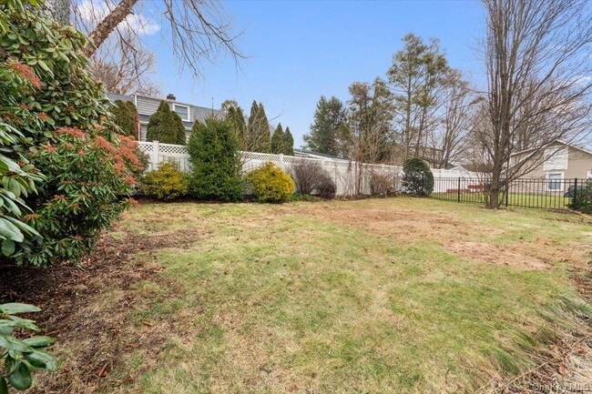 Photo - 1736 Central St