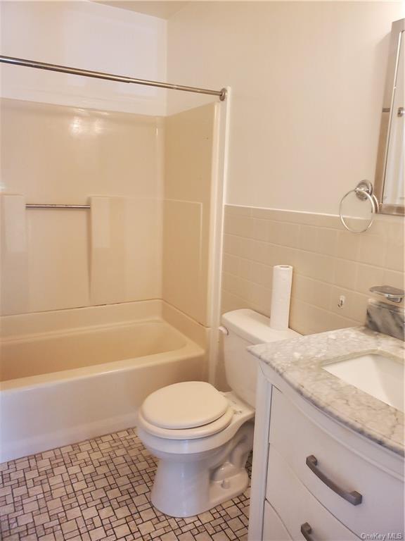 160 W Rd Apartment Unit C30 Pleasant Valley, NY