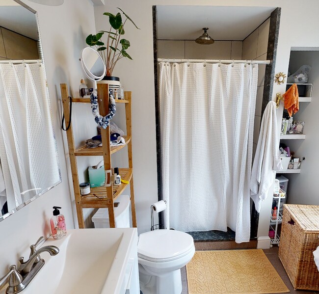 Photo - 13 Pleasant St Unit 2