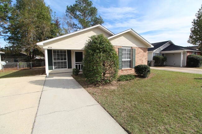 3/2 brick with fenced backyard in SW Pensa... - 3/2 brick with fenced backyard in SW Pensa... Apartment