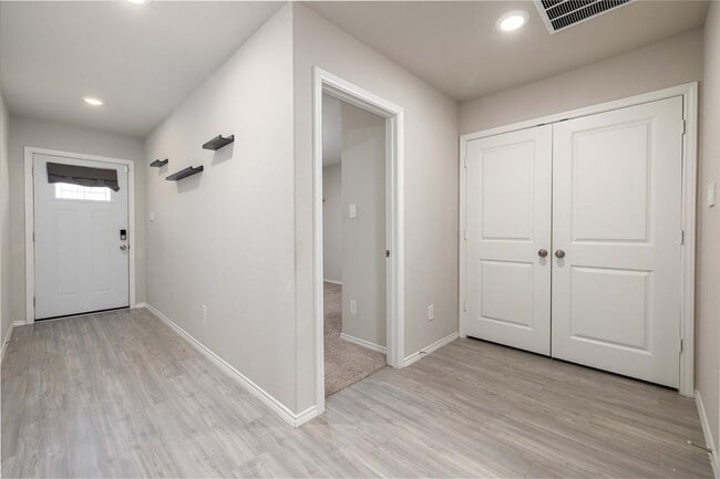 Photo - 12744 Mirecourt Wy