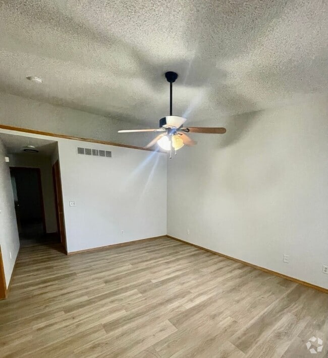 Building Photo - Remodeled Derby Duplex! Rental