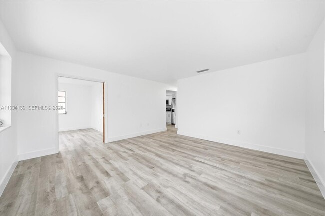 Photo - 1781 SW 13th St