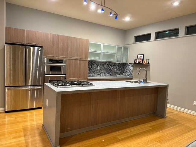 Photo - 2312 Camden Dr