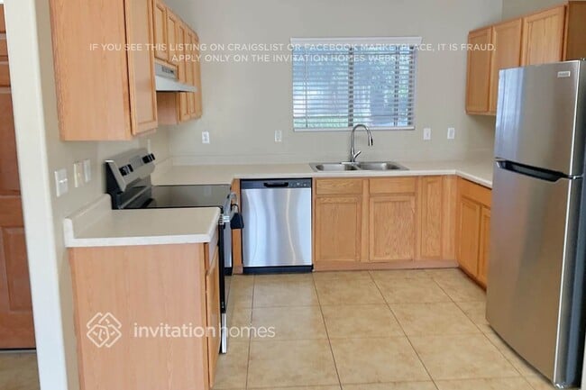 1715 E Desert Moon Trail