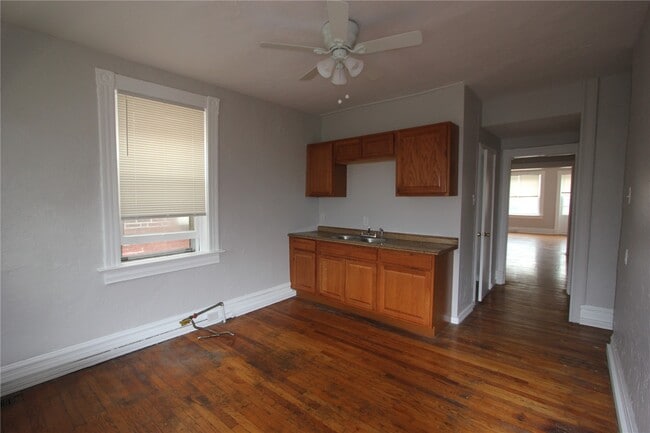 Photo - 3504 Arsenal St Unit 2F