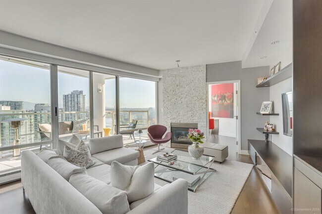 Photo - 1201 Marinaside Crescent