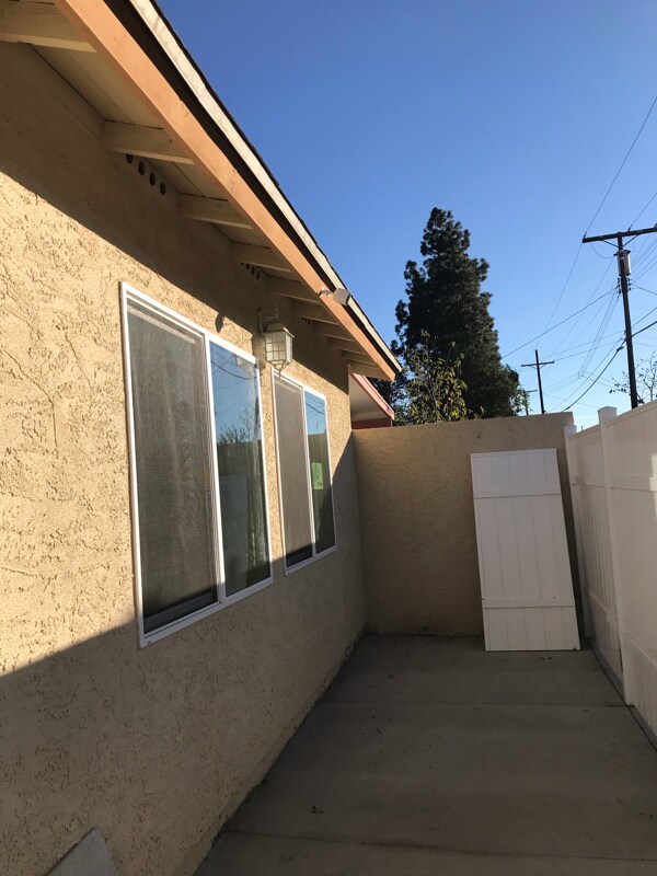 Photo - 6919 Shoup Ave