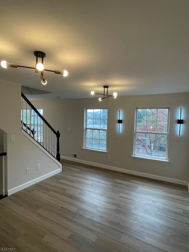 Photo - 86 Vaughan Dr