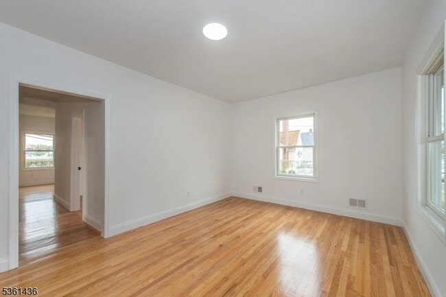 Photo - 17 N Weiss St