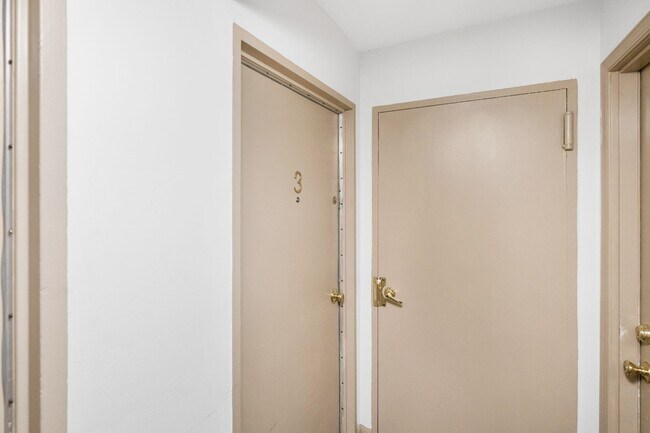 Photo - Lovely 2 BR/1.5 BA 2-Level Condo in Silver...