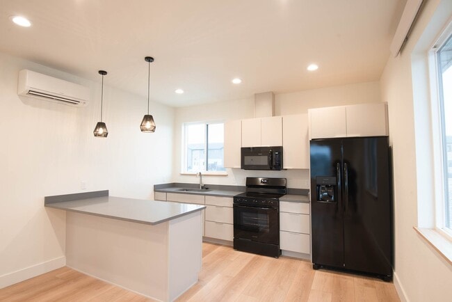 1407 Windsor Dr