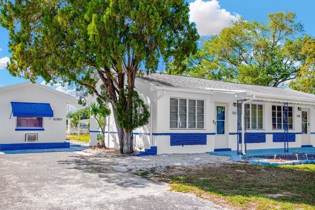 Photo - 310 1/2 S Mars