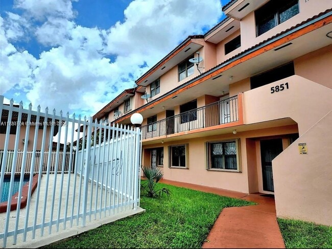 Building Photo - 5851 W 20th Ave Unit 412 Rental