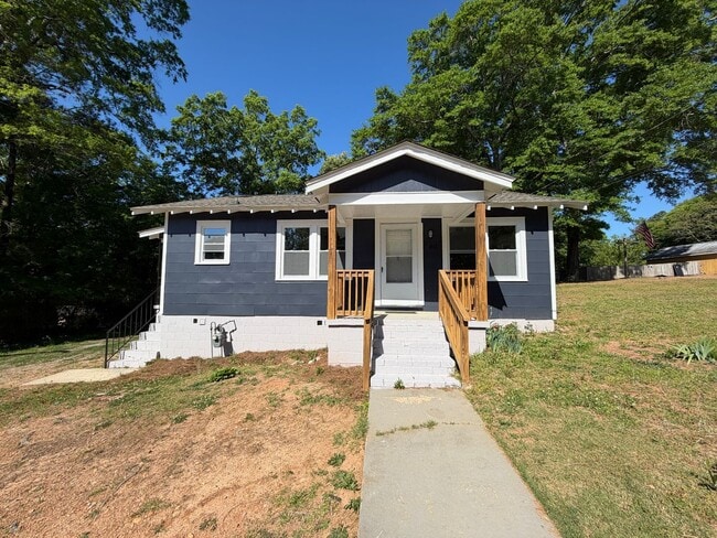 Photo - Renovated 2/1 House in North Rome- $1,095