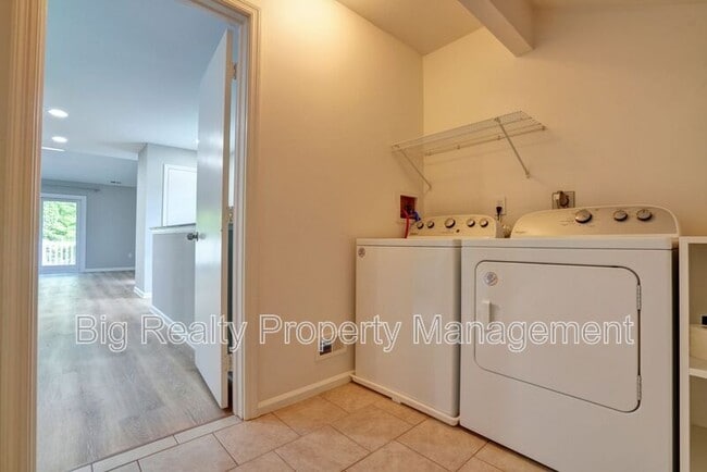 Photo - 1732 Rosewood Ct