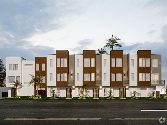 Building Photo - 544 N Bumby Ave Rental