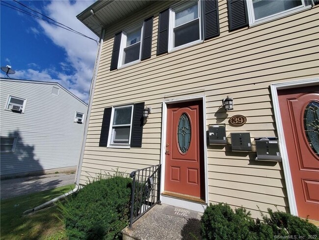 Photo - 39 Division St Unit 1