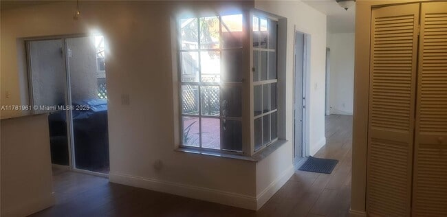 Photo - 10932 Chandler Dr