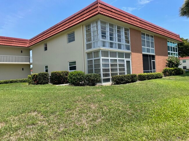 Building Photo - 88 Crooked Tree Ln Unit 105
