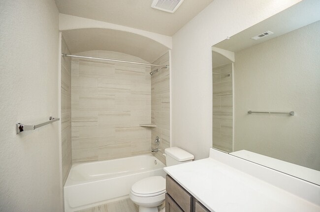 Photo - 5463 Grand View Dr