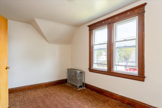 Photo - 1221 N Clinton Ave Unit Up