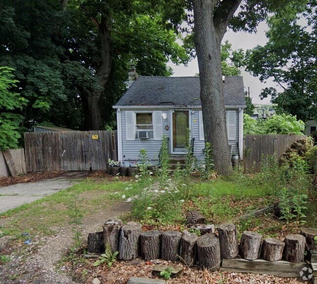 Building Photo - 109 Wyona Ave Rental