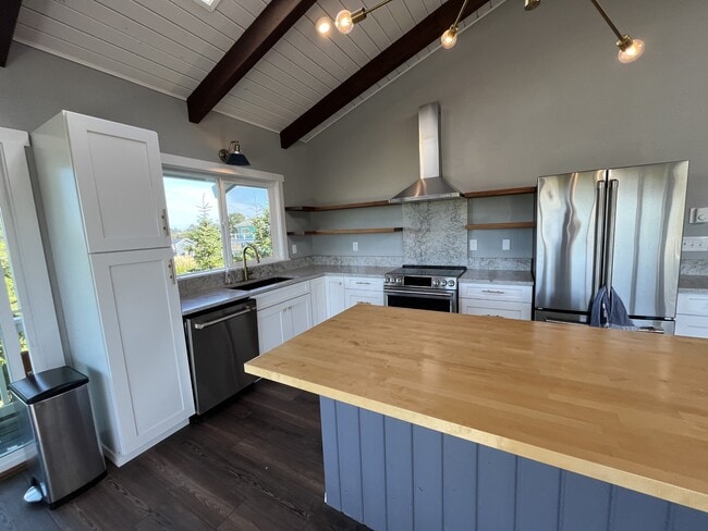 Photo - 373 Sand Dune Ave NW