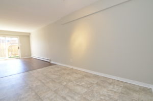 Photo - 2 BEDROOM-3 LEVEL TOWNHOME ON ARBOUR GLEN ...