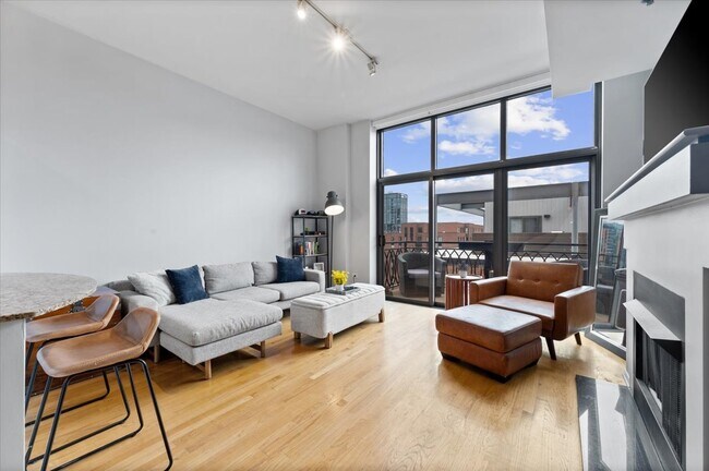 Photo - 1201 W Adams St Unit 807