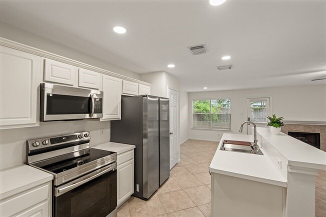 222 Blushwood Pl