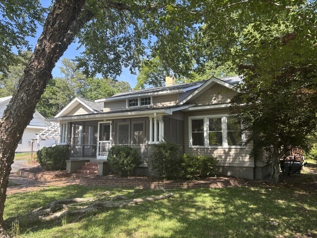 Photo - 613 S McNeill St
