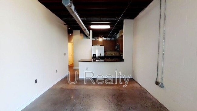 Photo - 800 Academy St