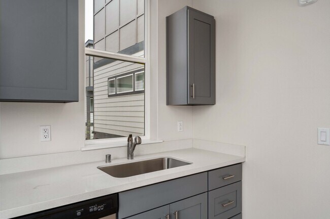 Photo - TOP FLR! Modern Amenities + Secured Buildi... Unit 304