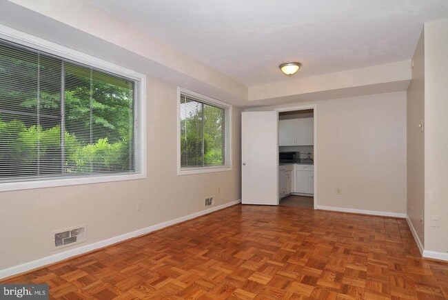 Photo - 10618 Kenilworth Ave Unit K4