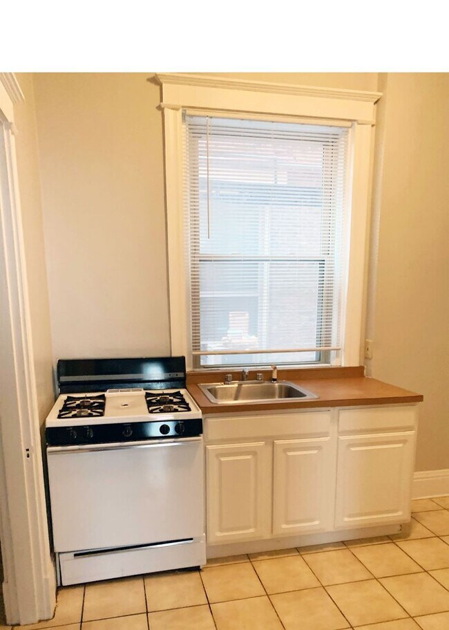 Photo - 3227 Jefferson Ave Unit 3227-02