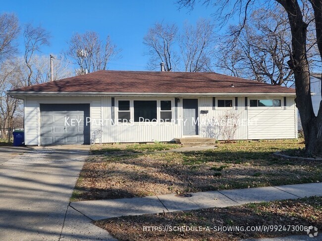 Building Photo - 12906 W 92nd St Rental