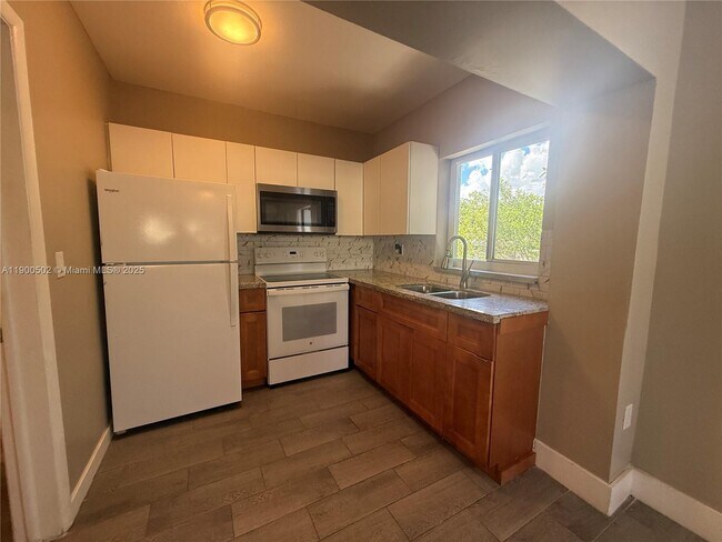 Photo - 2343 NW 14th St Unit 2343
