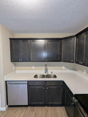 Lakeview Apartments