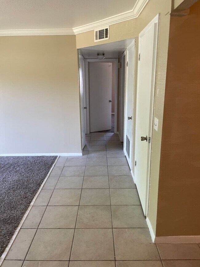 Photo - 5948 E 33rd Ct Unit 5948