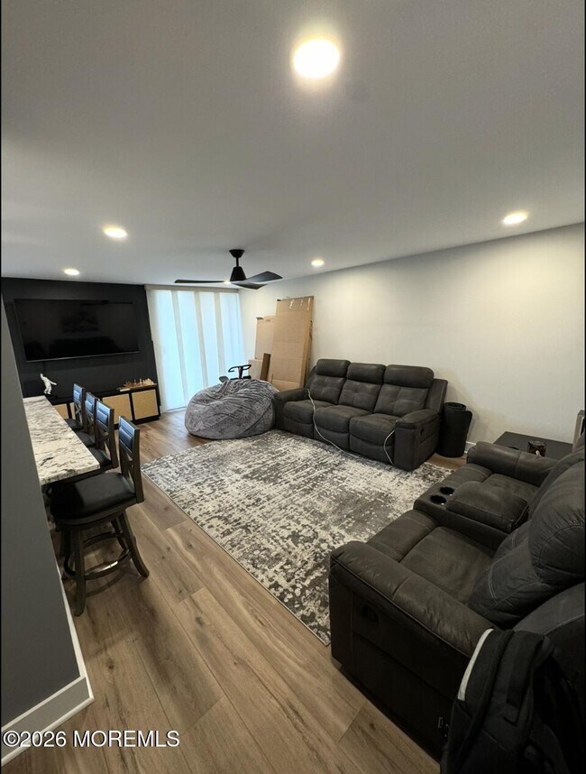 1000 River Rd Unit 3K