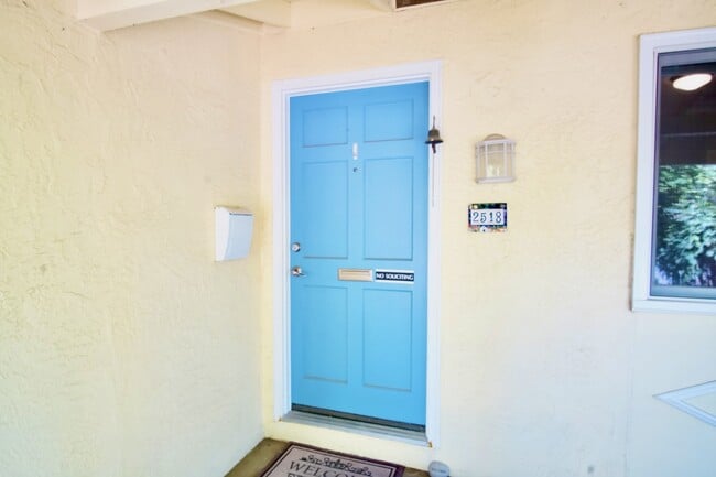 Photo - 2518 Loyola Dr