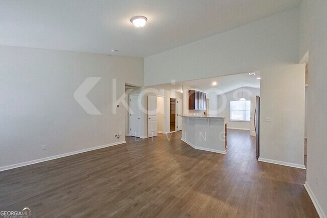 Photo - 113 Ebenezer Blf Wy