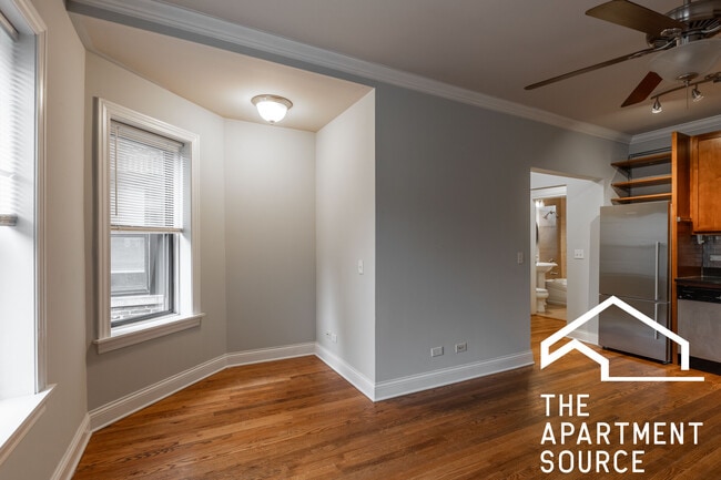 Photo - 742 W Addison St Unit 3N