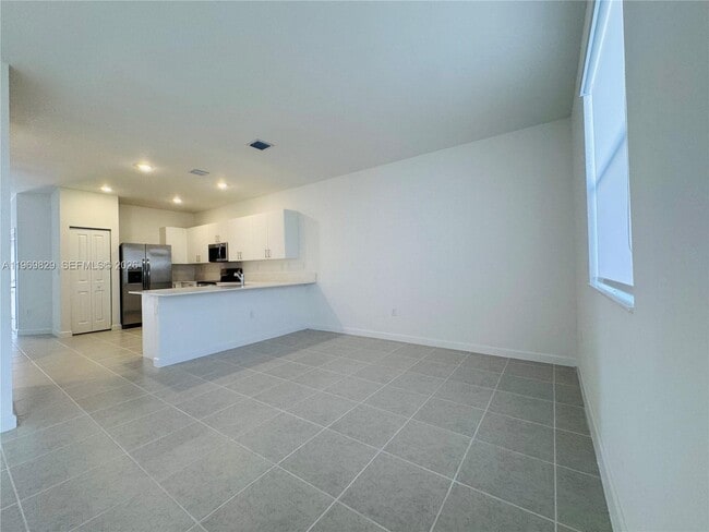 Photo - 2527 SE 29th St