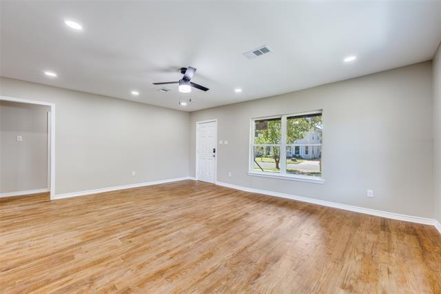 Photo - 609 W Owings St