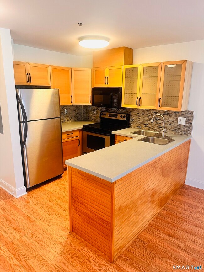 104 North St Unit 401