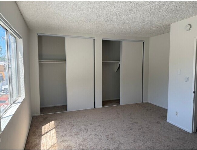 22515 Del Valle St