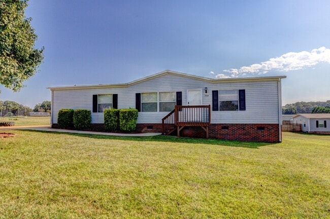 Photo - 3569 Oakdale Dr